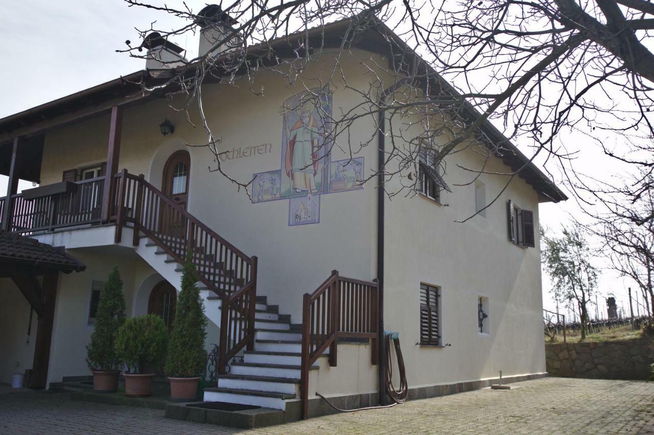 Weingut Hochleiten * Caldaro